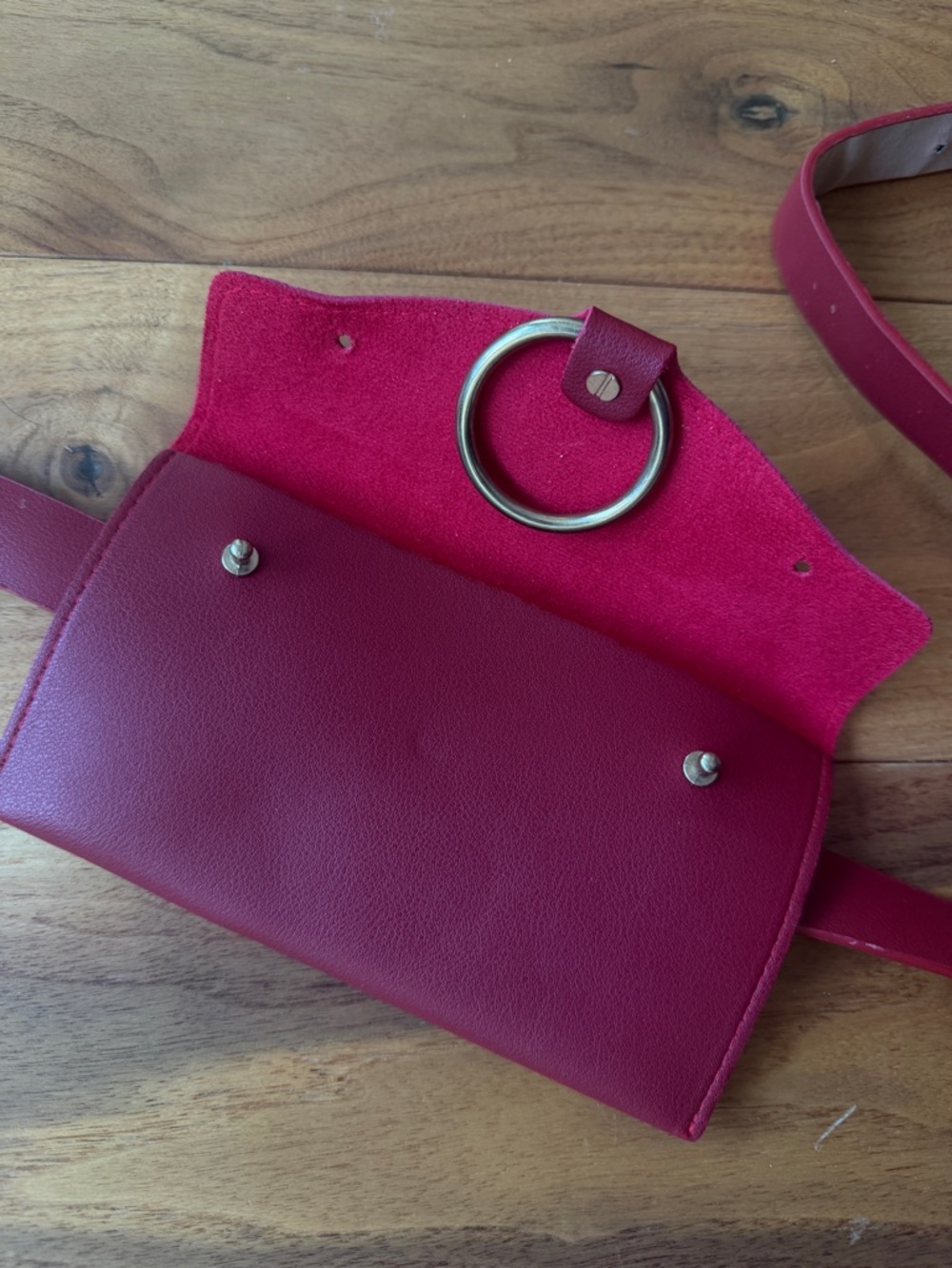 NWOT Red Faux Leather Belt Bag with Bag and with Gold Ring Accent - Picture 4 of 7